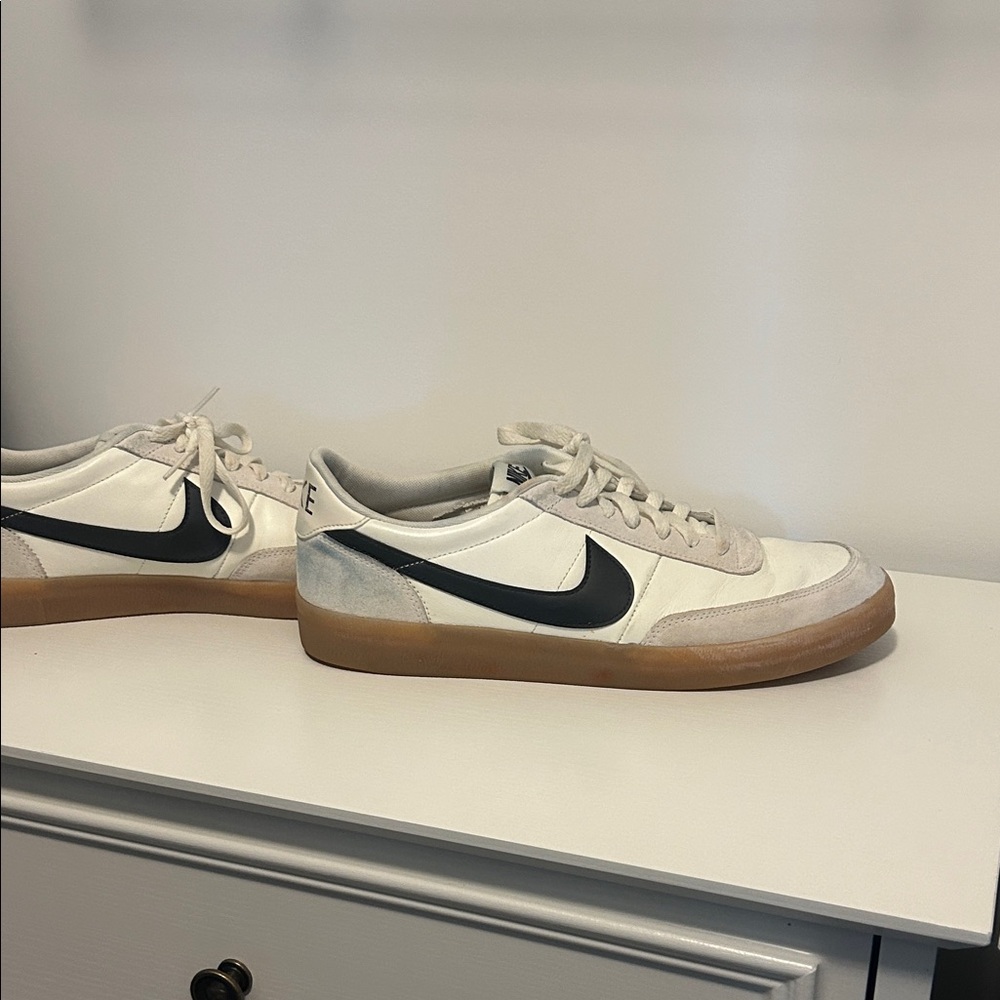 Nike Men’s Gumsole Shoes